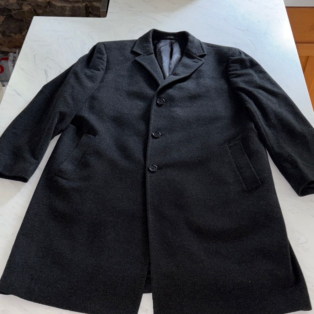 Men's gray charcoal 100% cashmere coat jacket button flawed saks 5th ave 44s
